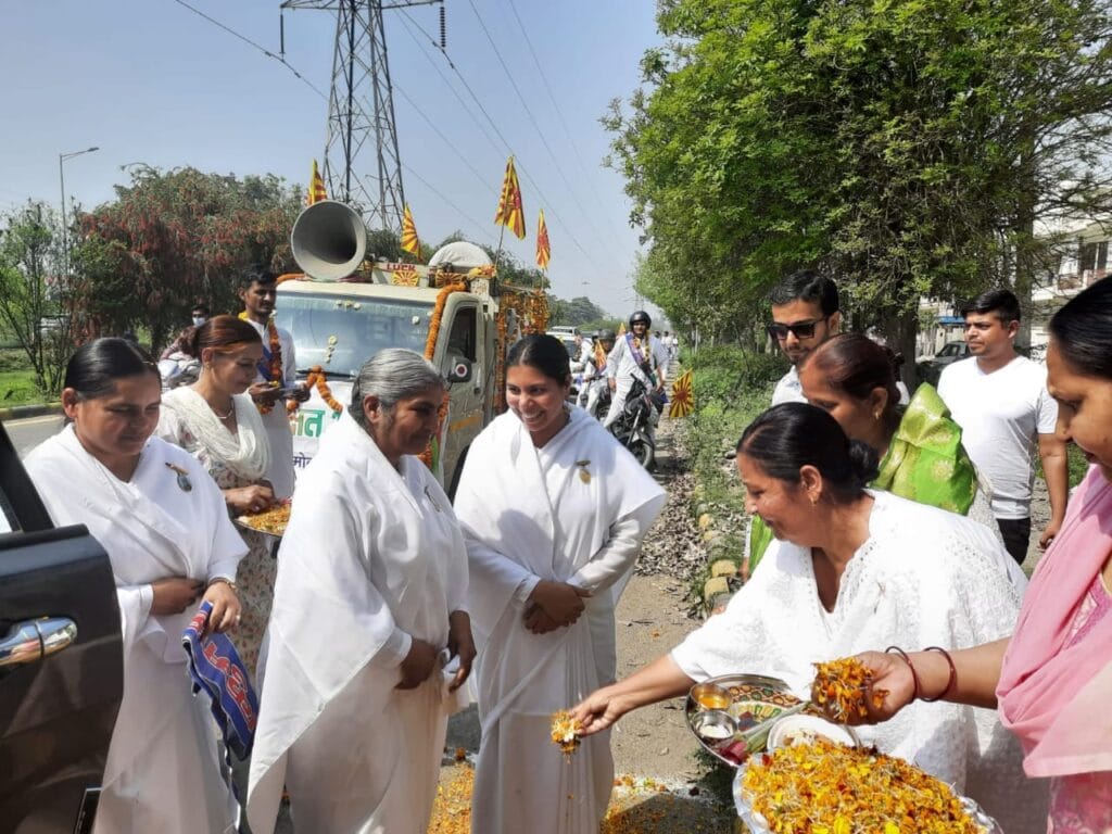 सड़क सुरक्षा हम सभी के लिए बहुत आवश्यक : बी.के. सरोज