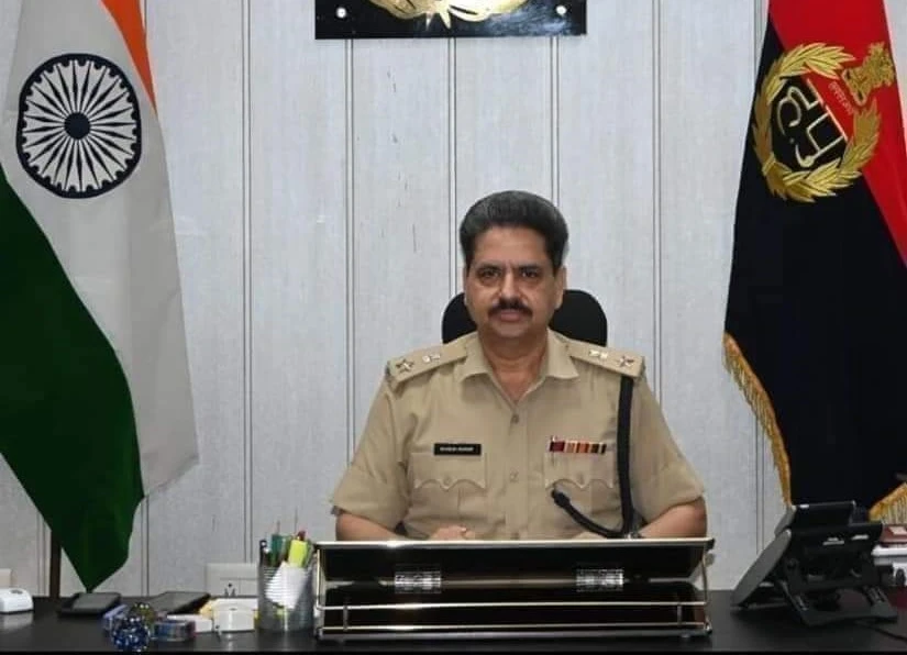 वाहन चोरी के आरोपी को मोटरसाइकिल सहित किया गिरफ्तार :DCP मुकेश मल्होत्रा